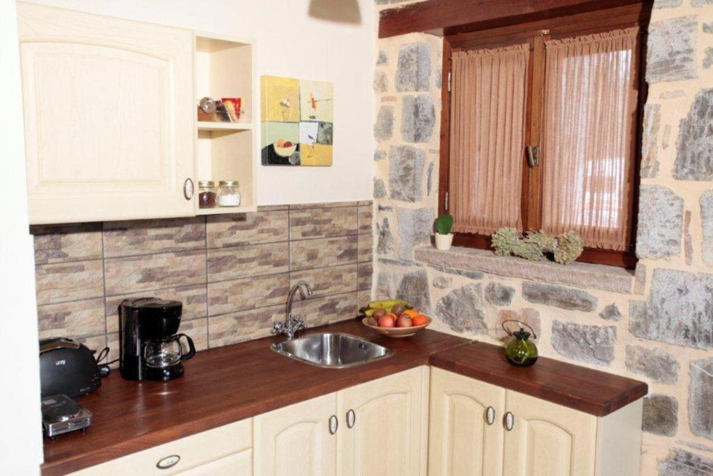 Apartament Efharis Filoxenon Feneos Pokój zdjęcie
